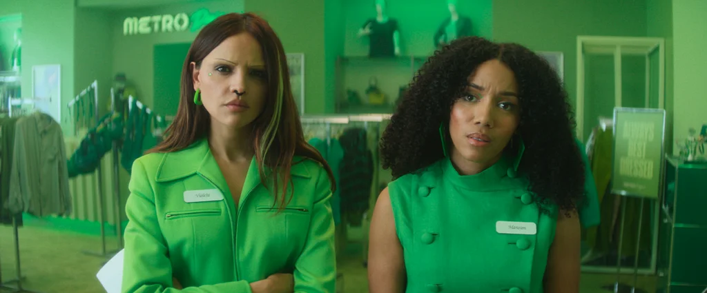 How the costume designer of ‘I Love Boosters’ brought color back to Hollywood | DeviceDaily.com How the costume designer of ‘I Love Boosters’ brought color back to Hollywood | DeviceDaily.com