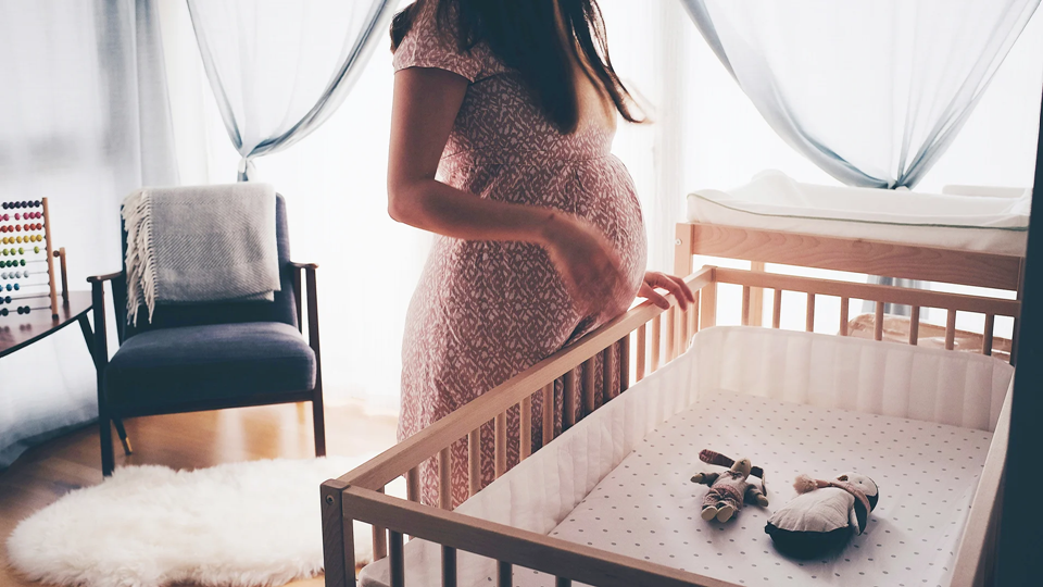 A surprising pregnancy trend is alarming health experts | DeviceDaily.com