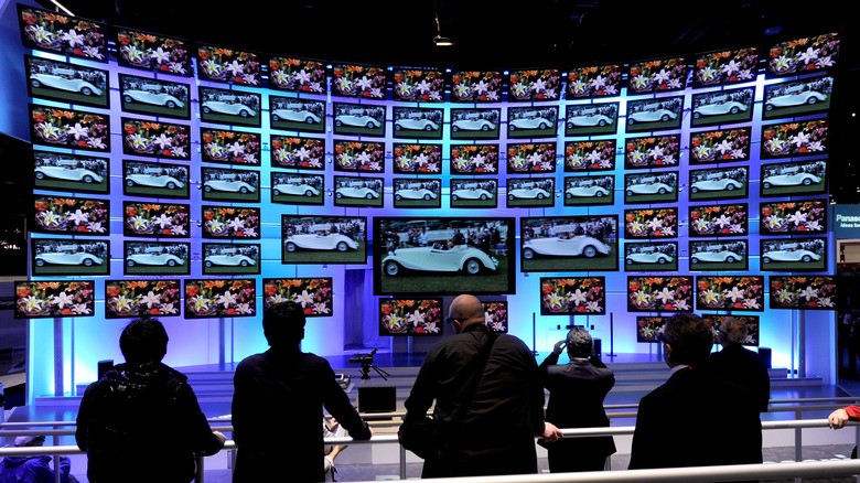 Why 3D TVs failed and the trouble with 3D in Hollywood. | DeviceDaily.com Why 3D TVs failed and the trouble with 3D in Hollywood. | DeviceDaily.com
