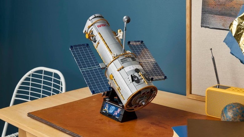 You can snap up a Lego Hubble set before the real one burns up in the atmosphere | DeviceDaily.com You can snap up a Lego Hubble set before the real one burns up in the atmosphere | DeviceDaily.com