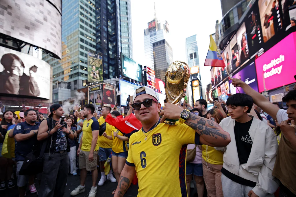 The unexpected hero of the World Cup? Times Square | DeviceDaily.com The unexpected hero of the World Cup? Times Square | DeviceDaily.com