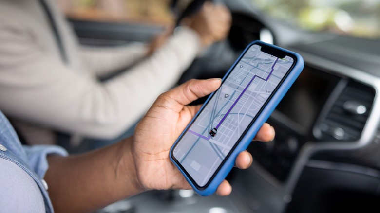 How to stop your phone from overheating in the car | DeviceDaily.com