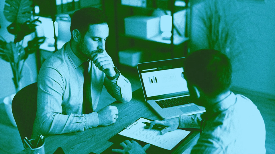 5 bad management behaviors that drive good employees away | DeviceDaily.com