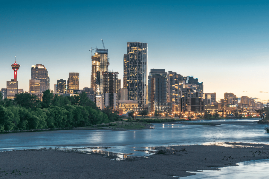Alberta launches regulated online gambling market with 22 operators prioritizing protection | DeviceDaily.com