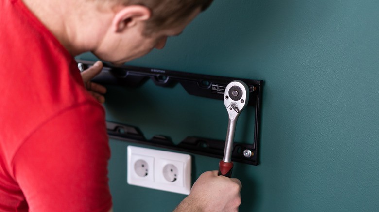 What is a VESA mount and how to know what type your TV has | DeviceDaily.com What is a VESA mount and how to know what type your TV has | DeviceDaily.com